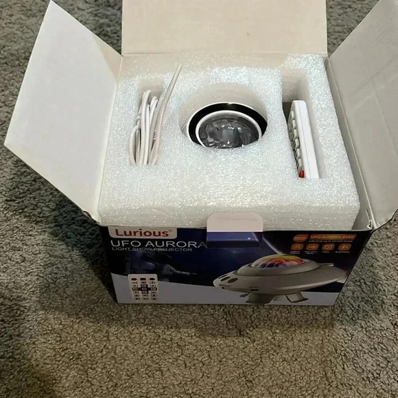NWT UFO AURORA  projector - Picture 3 of 4